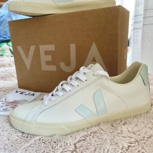 Veja Esplar leather sneakers, light blue